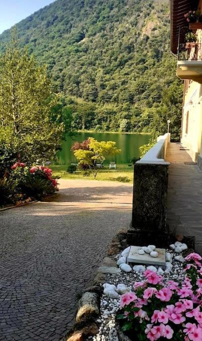 L'Angolino Di Magda: On The Lake-Private Beach! Ghirla Exterior photo